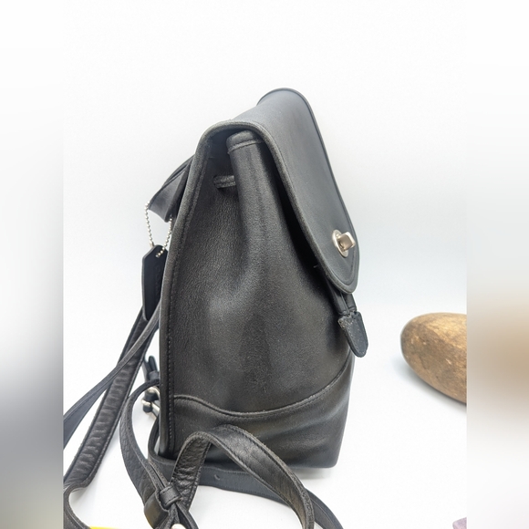 COACH Vintage Black Smooth Leather Drawstring Turnlock Small Backpack #9960 - Picture 8 of 13